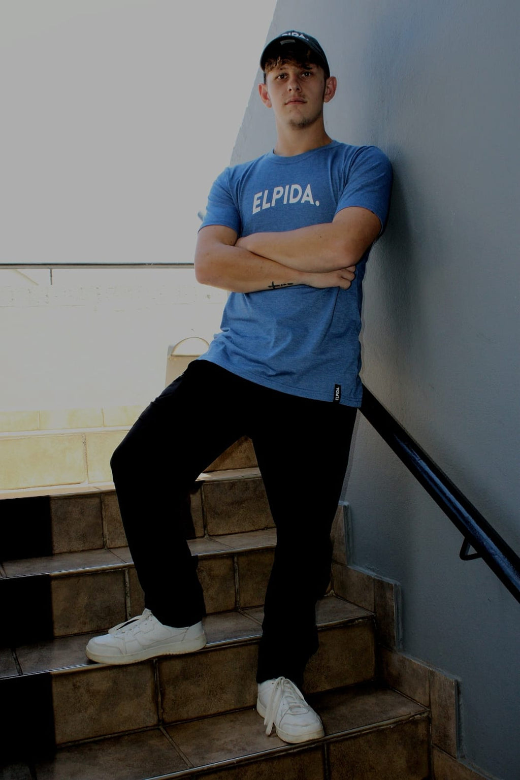 Elpida signature Tee